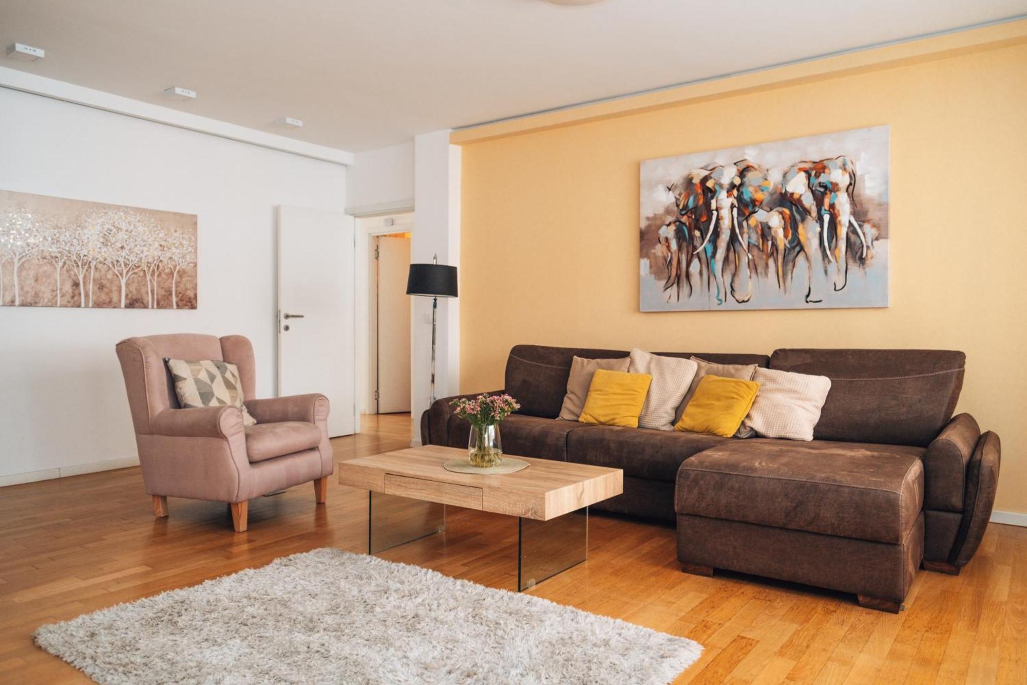 Crown Central Three Bedroom Apartment Belgrad Zewnętrze zdjęcie