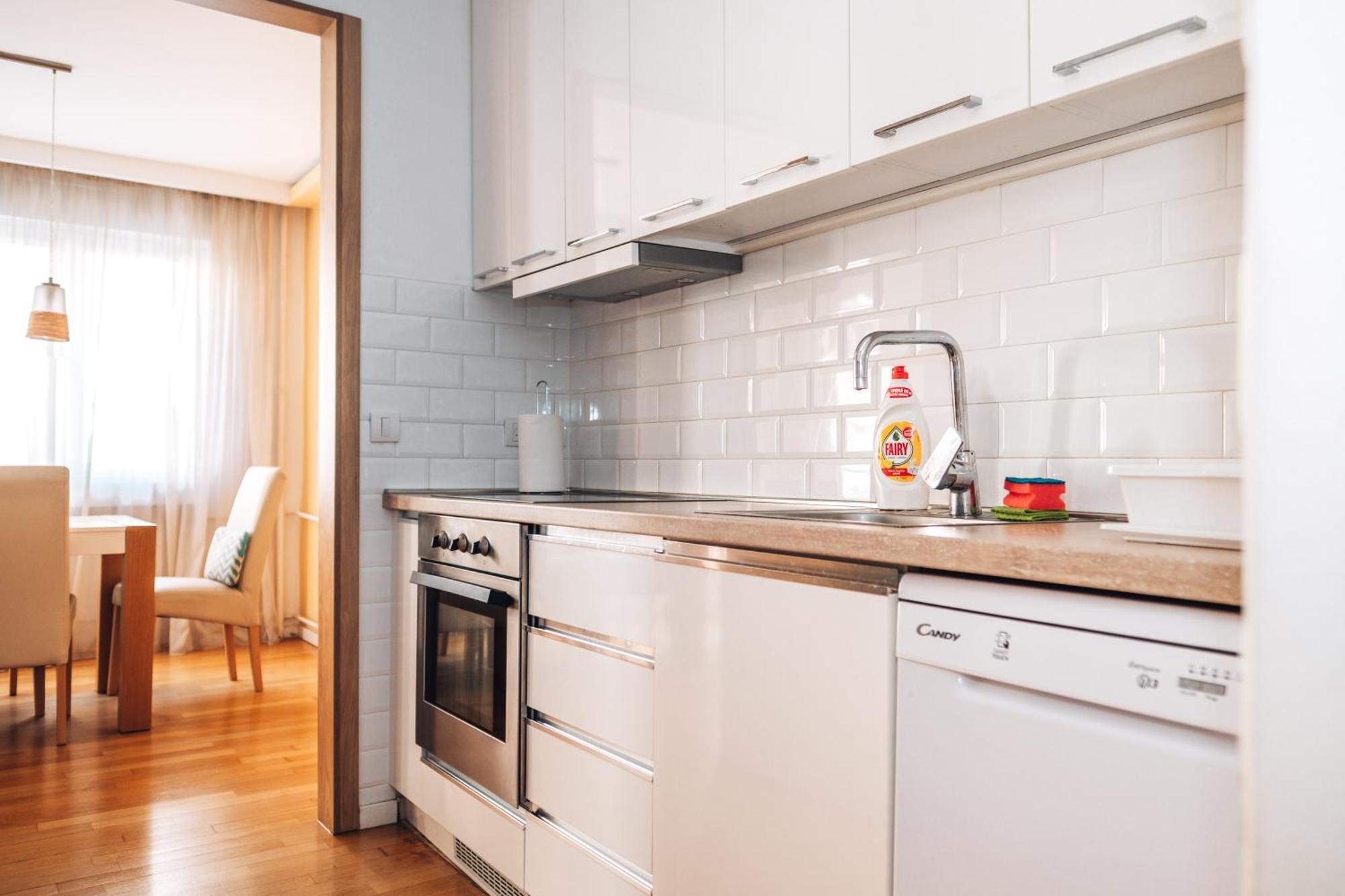 Crown Central Three Bedroom Apartment Belgrad Zewnętrze zdjęcie